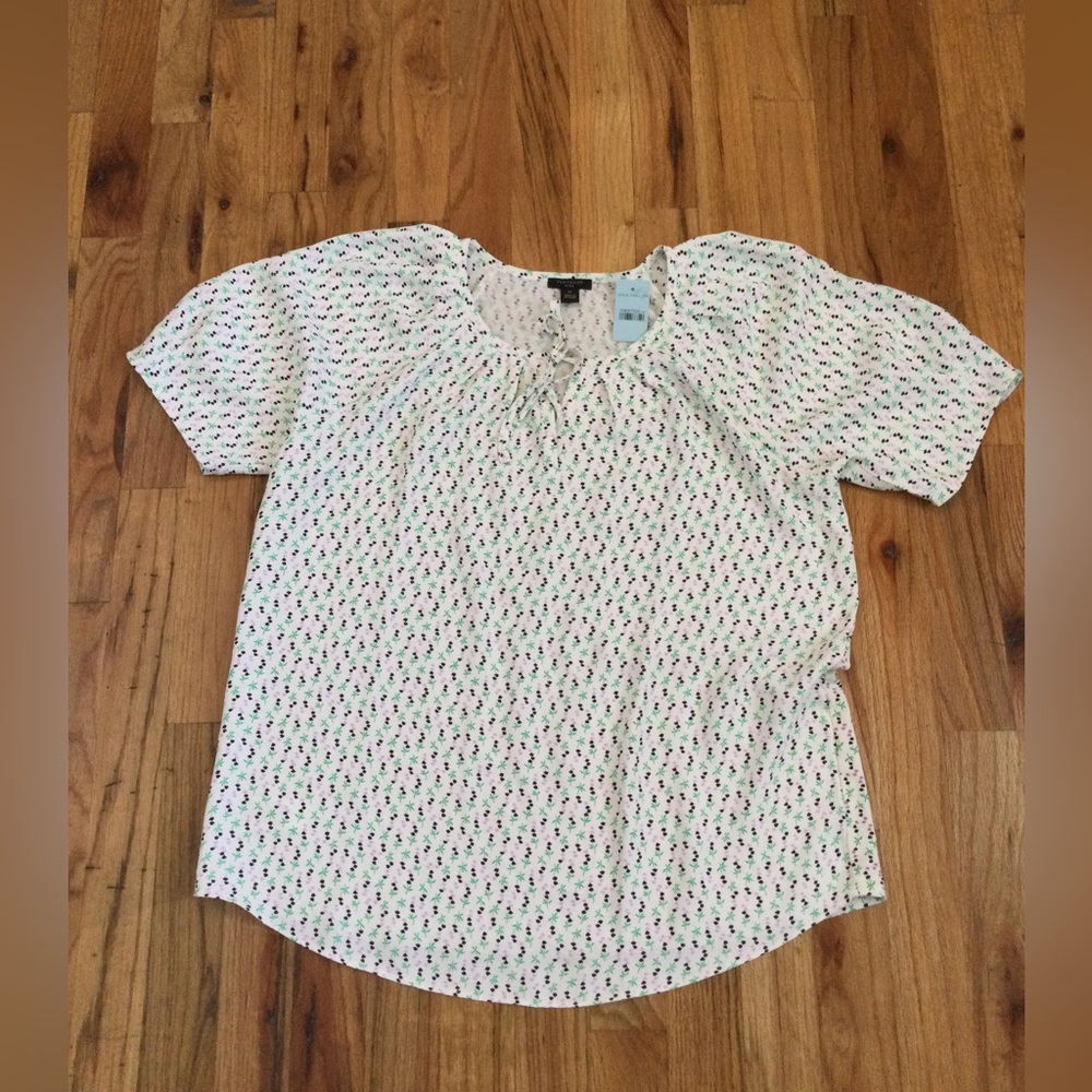 Ann Taylor top NWT